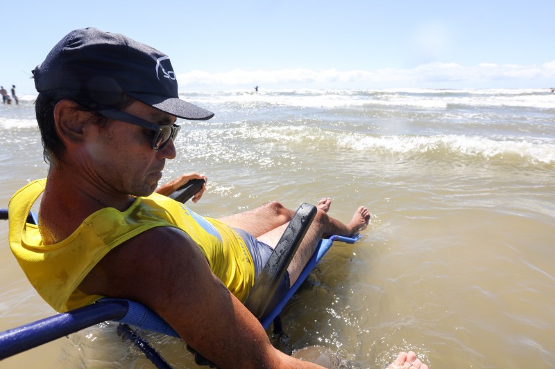 Adão Paulo Jesus Jr Rede Praia Acessível resgata alegria pessoas com deficiência ou mobilidade reduzida JAN 2025 (2)